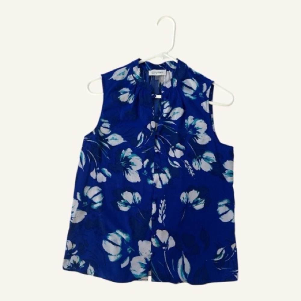 Calvin Klein Blue and White Floral Sleeveless Button Down Blouse Women’s Small